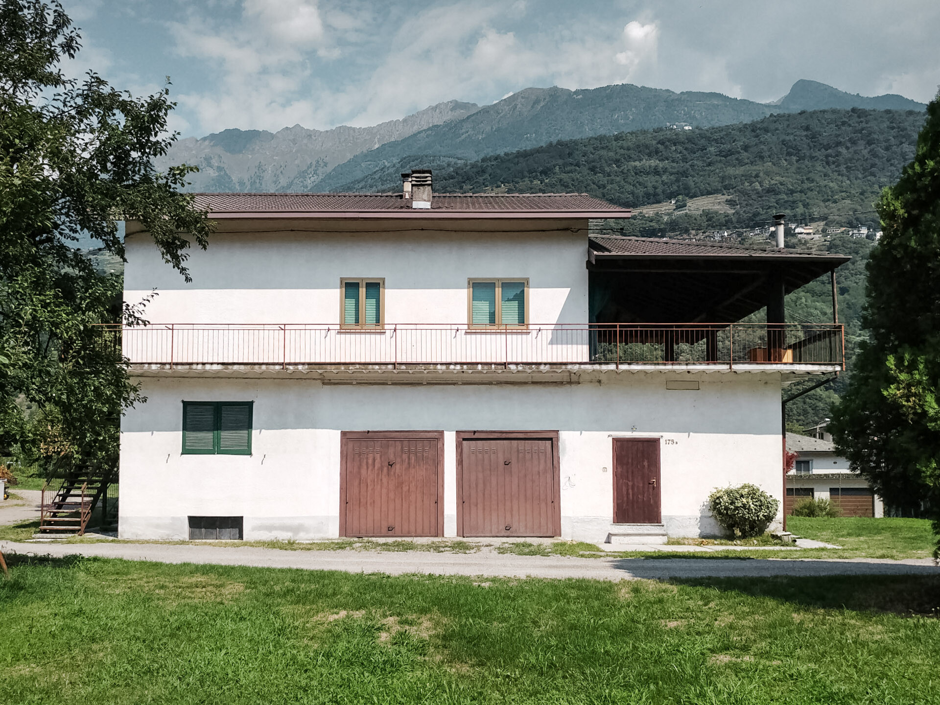 Das sanierungsbedürftige Haus in der Via Fumagalli Eliseo vor den Sanierungsarbeiten.